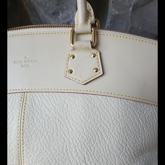 Louis Vuitton Lock It - Picture 3 of 12